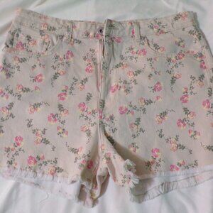 American Rag beige floral cut off shorts sz 11